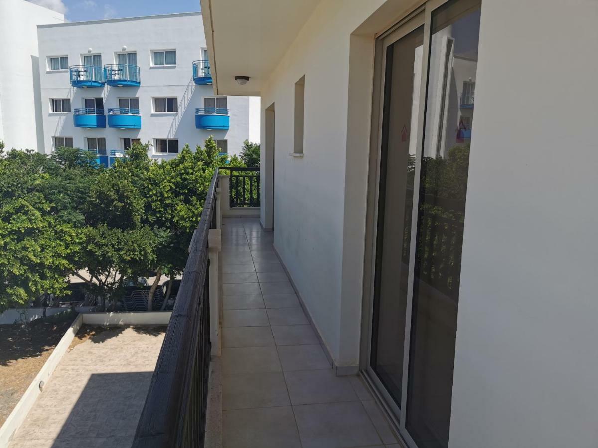 Sea View Apartment Protaras Eksteriør billede